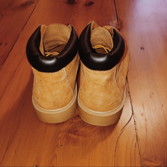 Timberland Boots - Picture 4 of 5